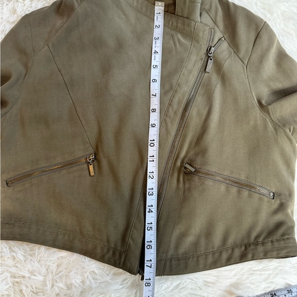 Y2K INC olive green taupe cropped convertible silk moto jacket size medium - Picture 13 of 14